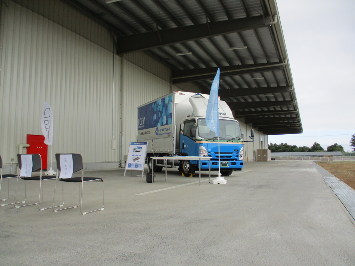 水素燃料電池小型トラック納車 | 丸永運送株式会社
